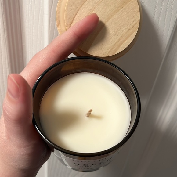 Hello Fall Soy Candle - Amber Jar - 11 oz - Picture 2 of 2